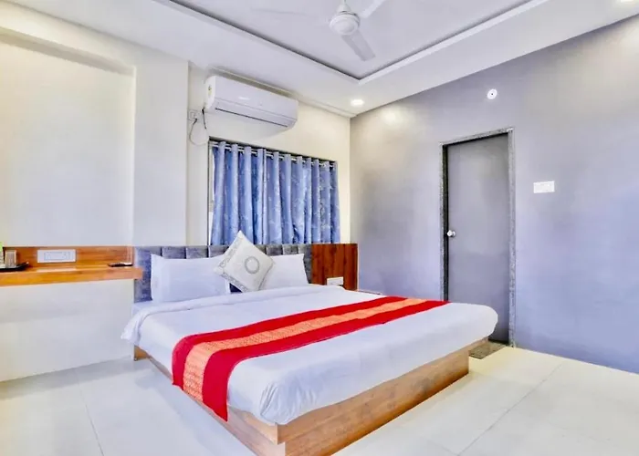 Hotel Great Divine - Central Location- In House Parking- Free 5G Wifi