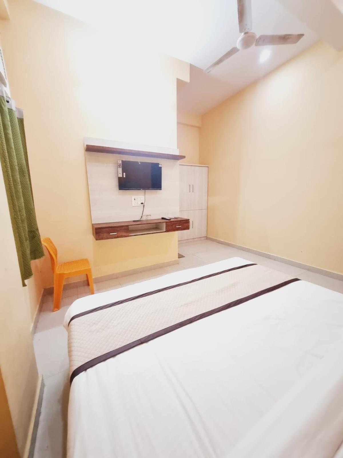 Great Divine - Location- In House Parking- Free 5g Wifi Homestay *