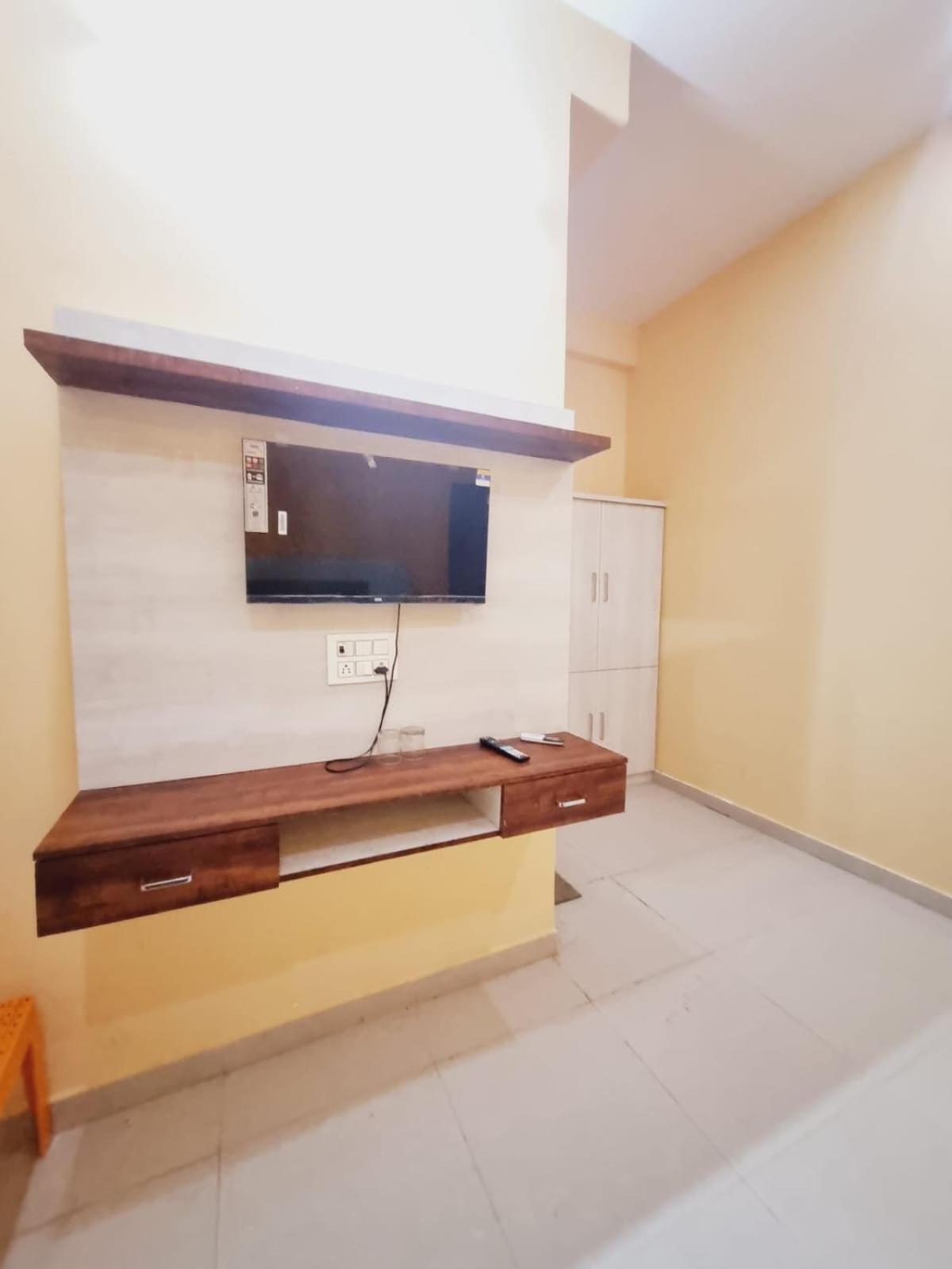 Great Divine - Location- In House Parking- Free 5g Wifi Homestay *